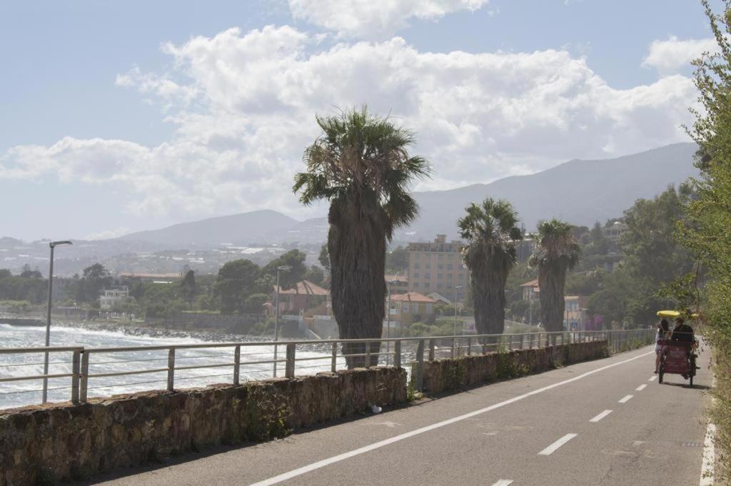 Petit Avec Classe Sanremo Exterior photo